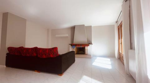 Foto 2 de Casa adosada en venda a La Jonquera - Cl Vallespir, 3, La Jonquera, Girona