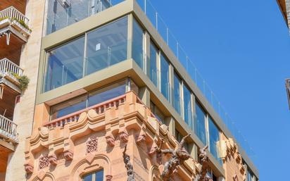 Vista exterior de Pis en venda en Sant Feliu de Guíxols amb Aire condicionat i Terrassa