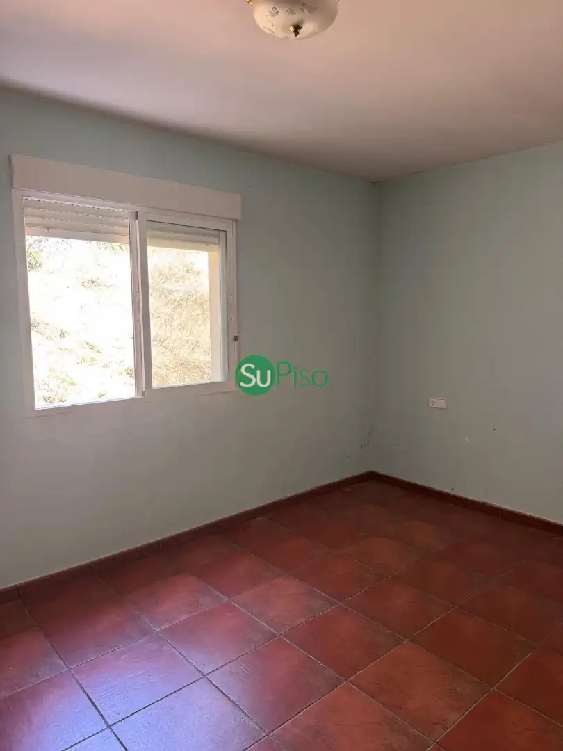 Dormitori de Casa o xalet en venda en San Martín de Valdeiglesias amb Jardí privat