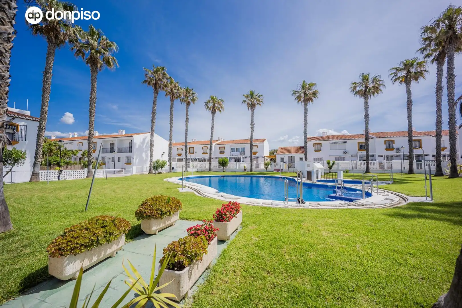 Commercial properties for sale in Calle Calle Paseo Marítimo, 1, Salobreña Costa