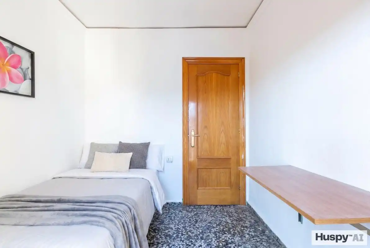 Habitación de Piso en venta en Paterna con Calefacción
