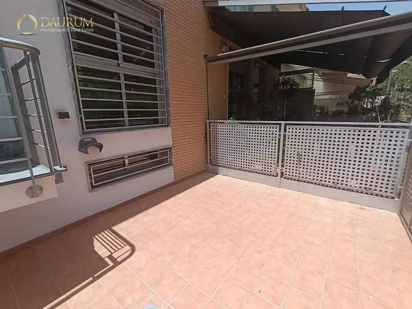 Terrasse von Einfamilien-Reihenhaus zum Verkauf in Elche / Elx mit Klimaanlage, Heizung und Terrasse