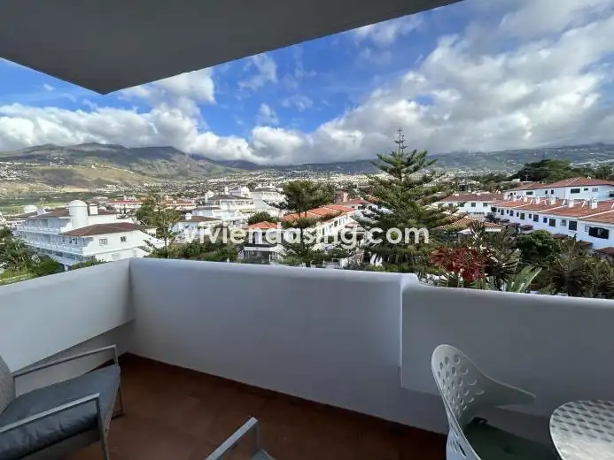 Vista exterior de Piso de alquiler en Puerto de la Cruz con Parquet, Terraza y Amueblado