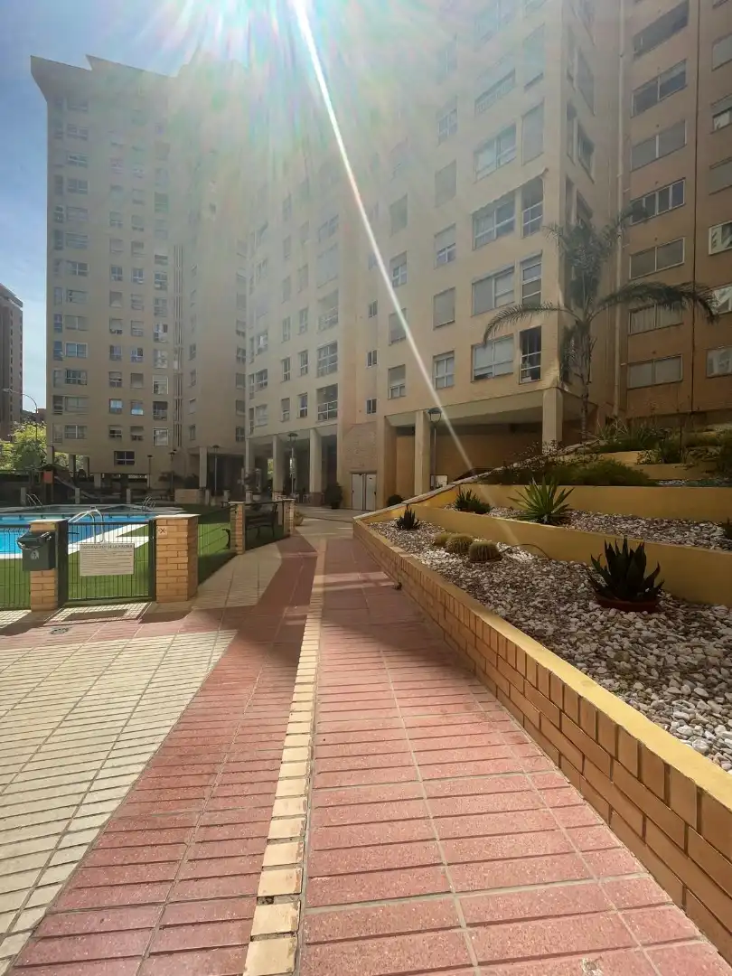 Vista exterior de Piso en venta en Valencia con Aire acondicionado, Calefacción y Amueblado