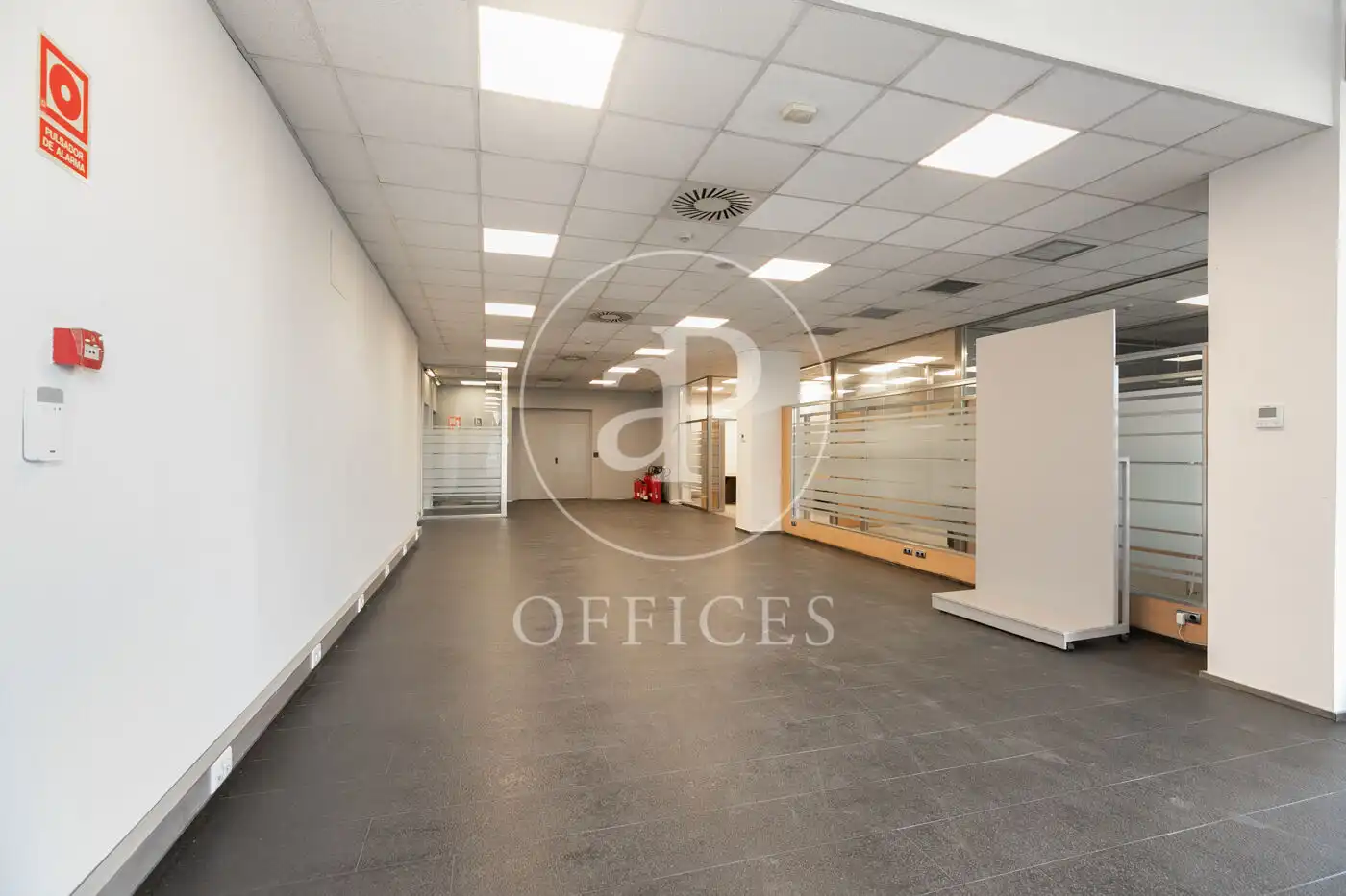 Office space with lift to rent in Carrer del Plom, imagen 54