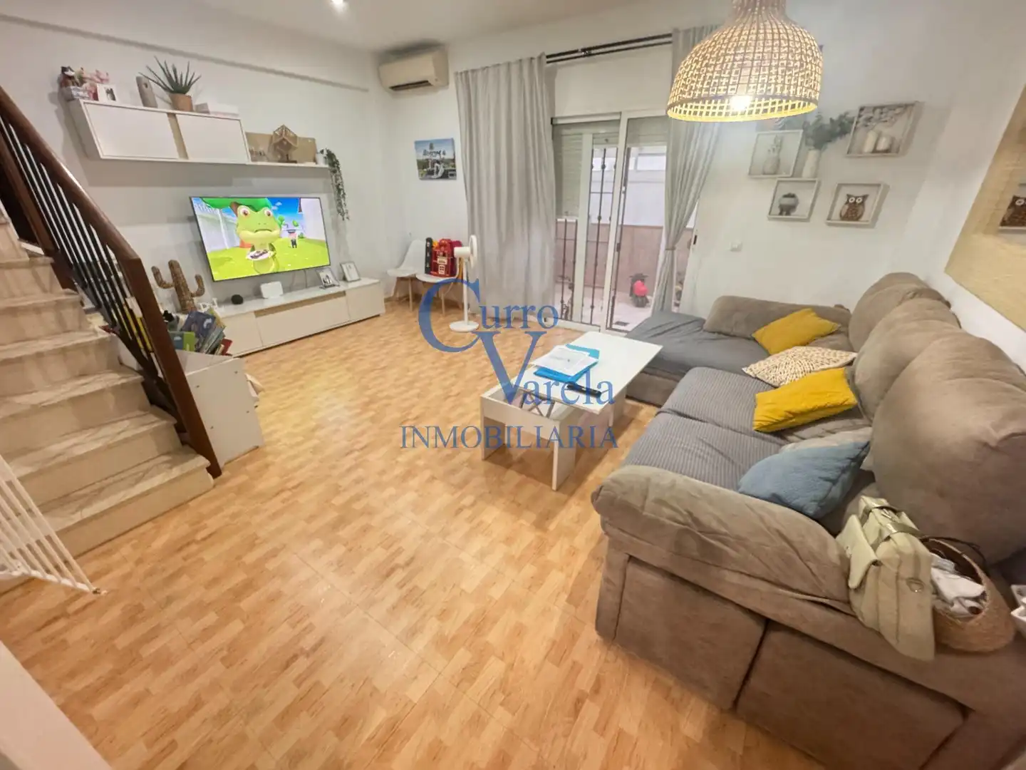 Sala d'estar de Casa o xalet en venda en Alcalá de Guadaira amb Aire condicionat, Calefacció i Traster