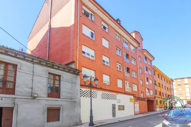 Local comercial en Venta en Oviedo - Calle Favila, 4 en Parque del Oeste