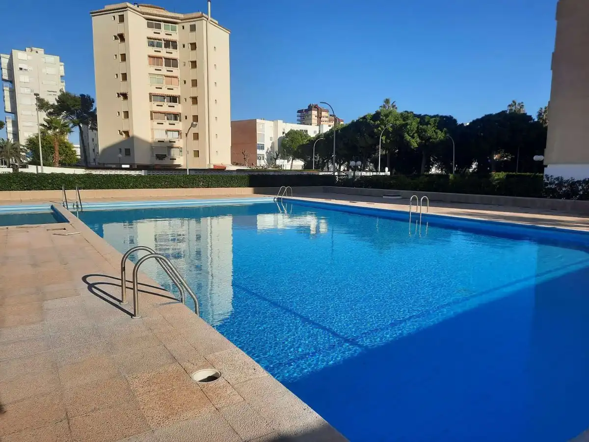 Apartament amb piscina de lloguer a Playa de Gandia
