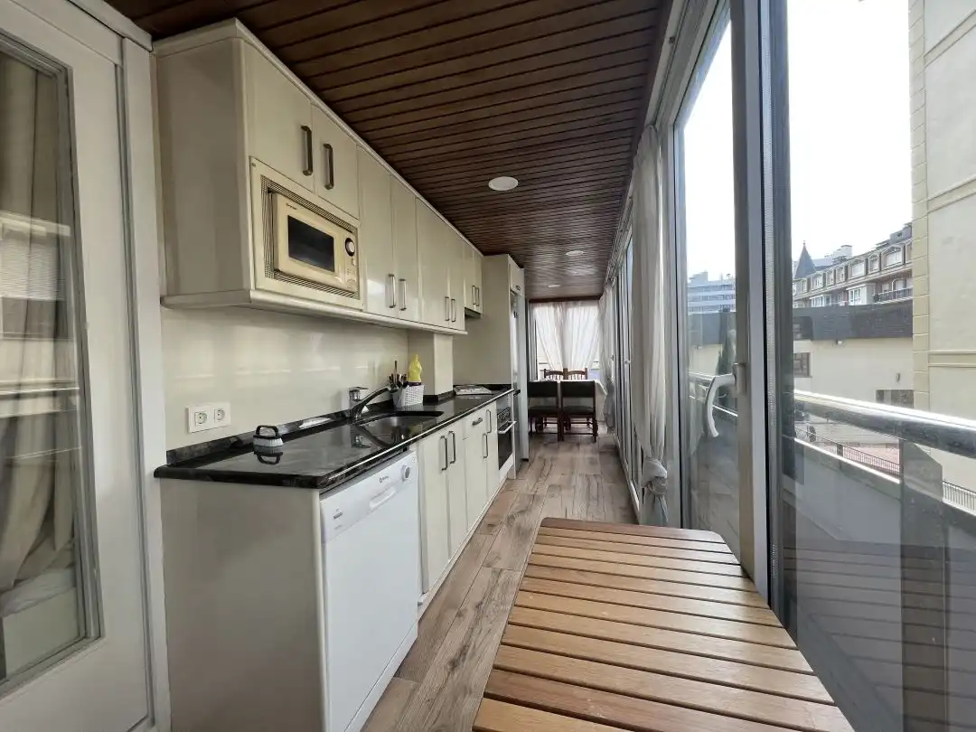 Cocina de Piso de alquiler en Zarautz con Calefacción y Balcón