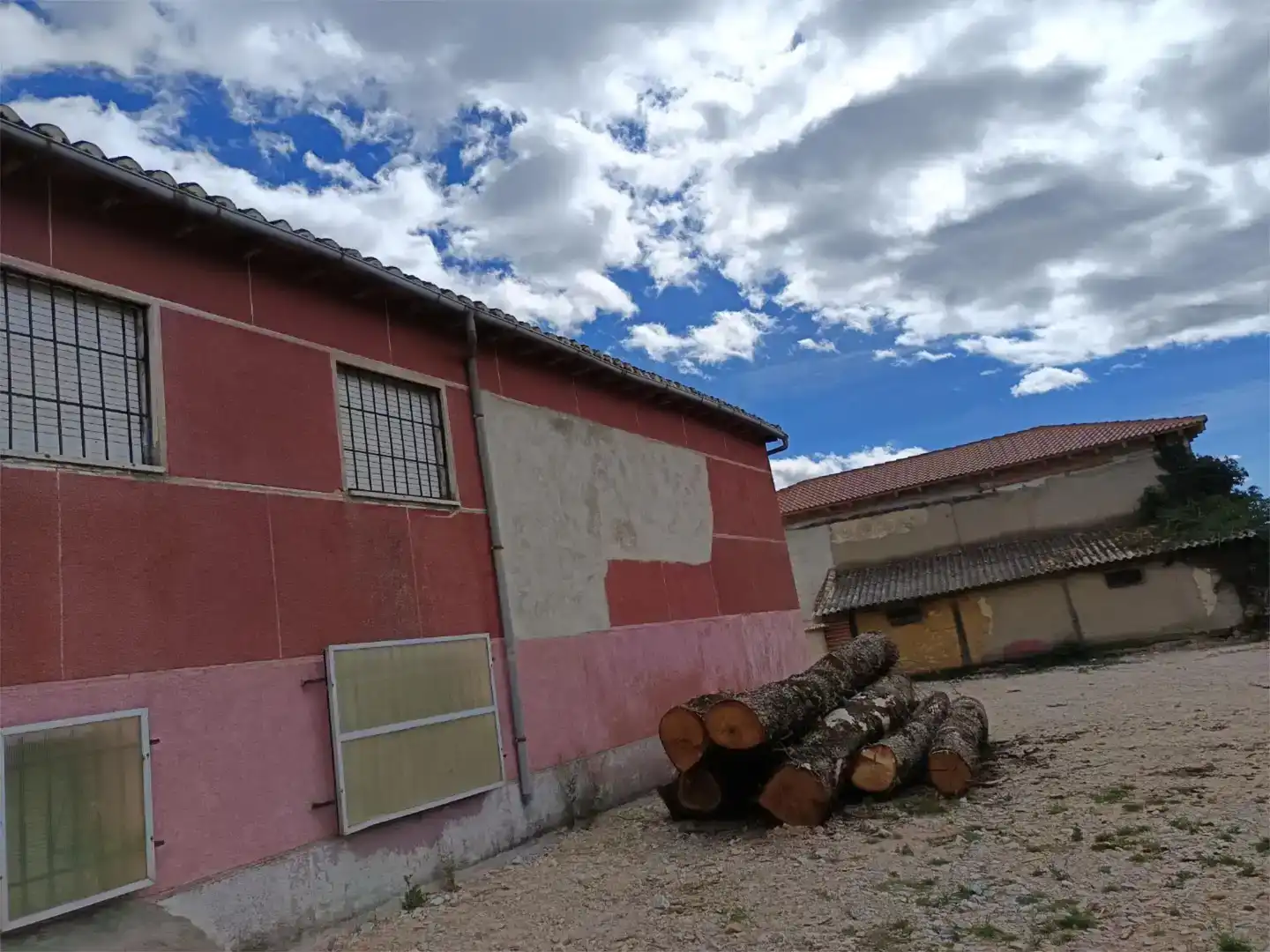 Vista exterior de Casa adosada en venda en Mantinos