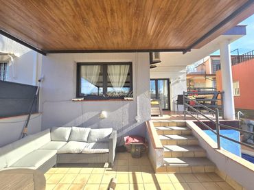 House with pool for sale in Centre