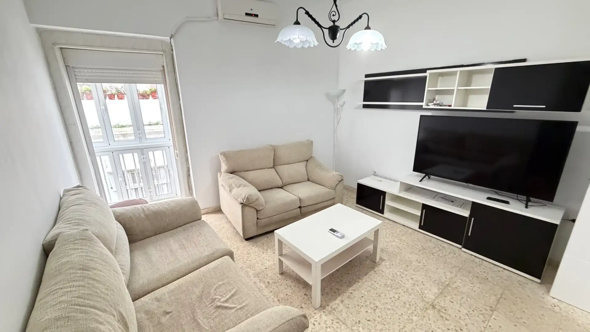 Sala de estar de Casa o chalet en venta en San Fernando con Aire acondicionado, Calefacción y Parquet