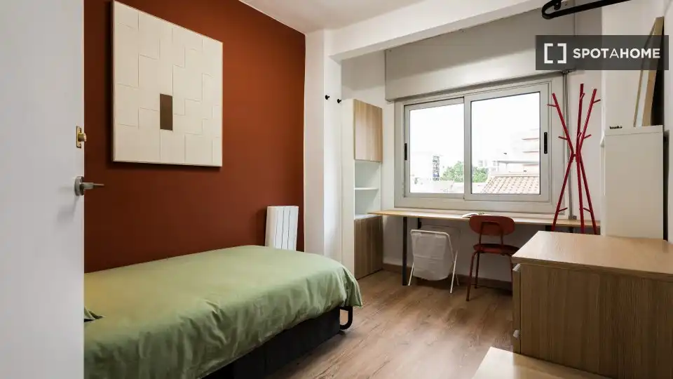 Schlafzimmer von Wohnung zur untervermieten in Sabadell mit Klimaanlage, Heizung und Möbliert
