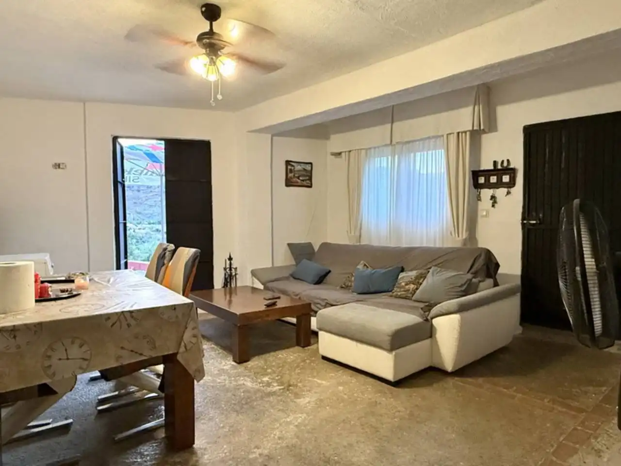 Sala de estar de Finca rústica en venta en Almuñécar con Jardín privado y Terraza