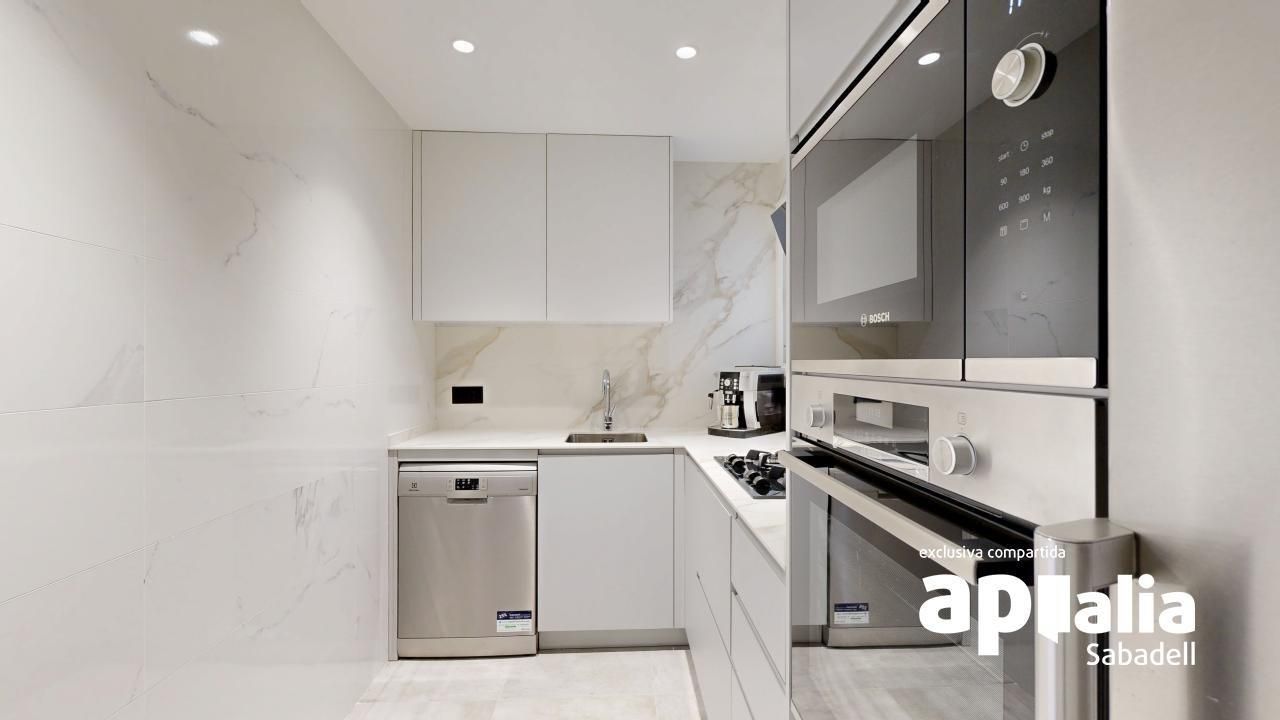 Kitchen of Single-family semi-detached for sale in Barberà del Vallès  with Air Conditioner, Heating and Private garden