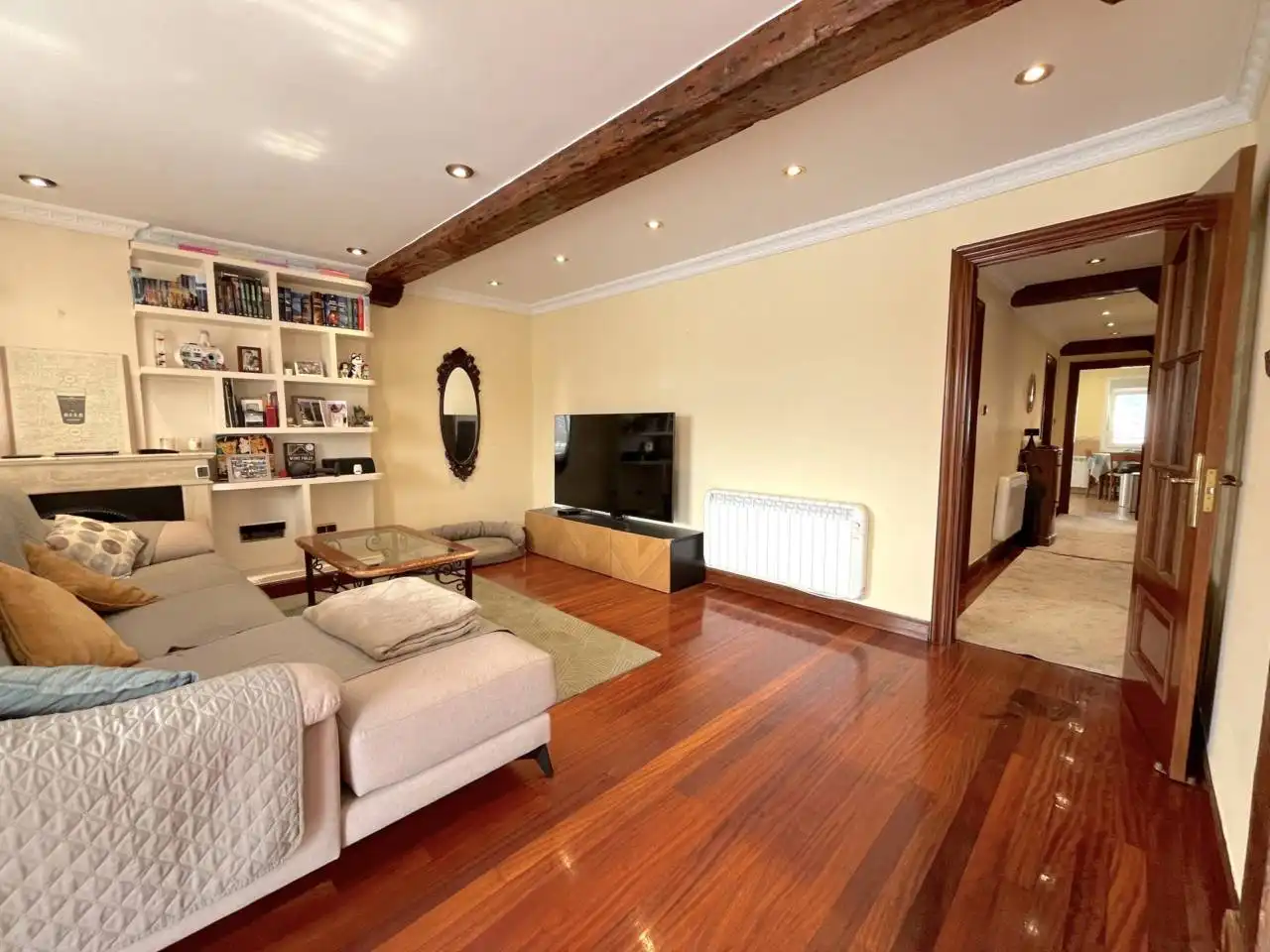 Sala de estar de Piso en venta en Erandio con Calefacción, Parquet y Terraza
