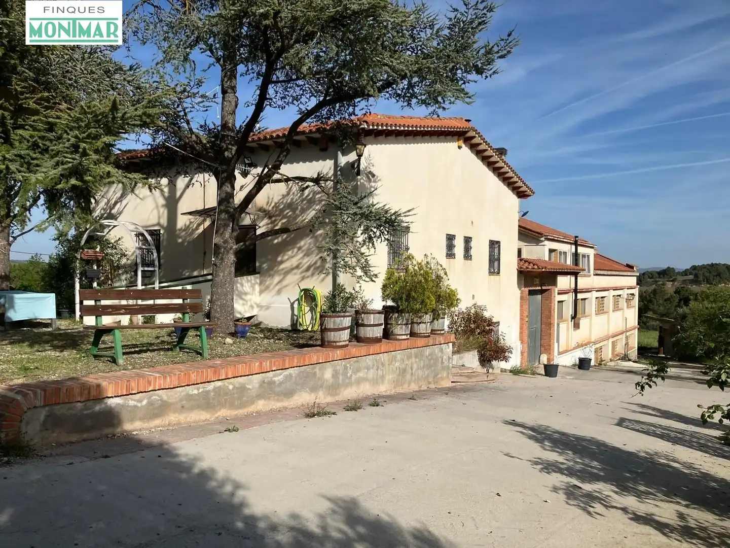 Casa rústica en venda a Calle Montserrat