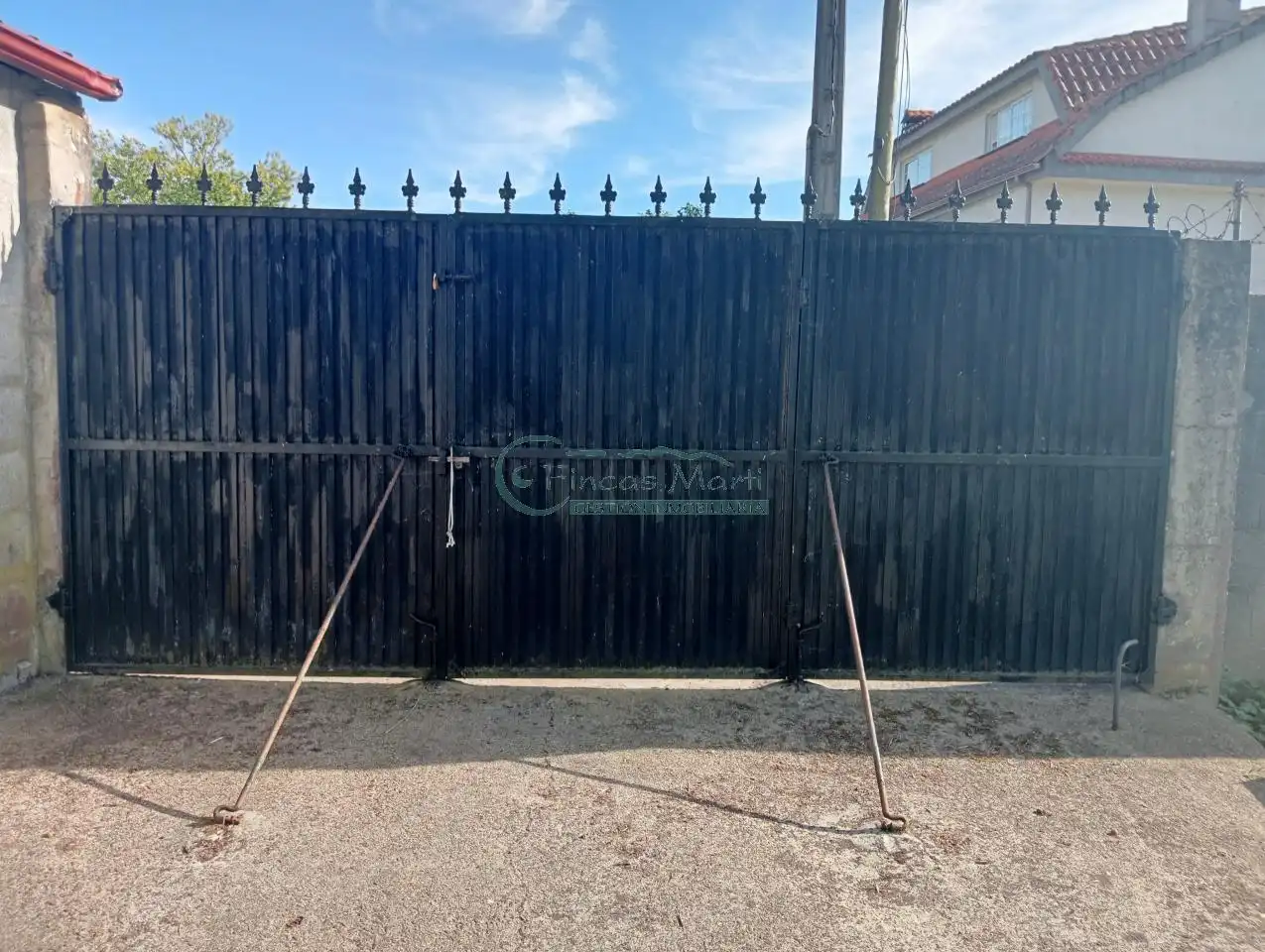 Parking de Casa o chalet en venta en Vigo  con Calefacción, Jardín privado y Terraza