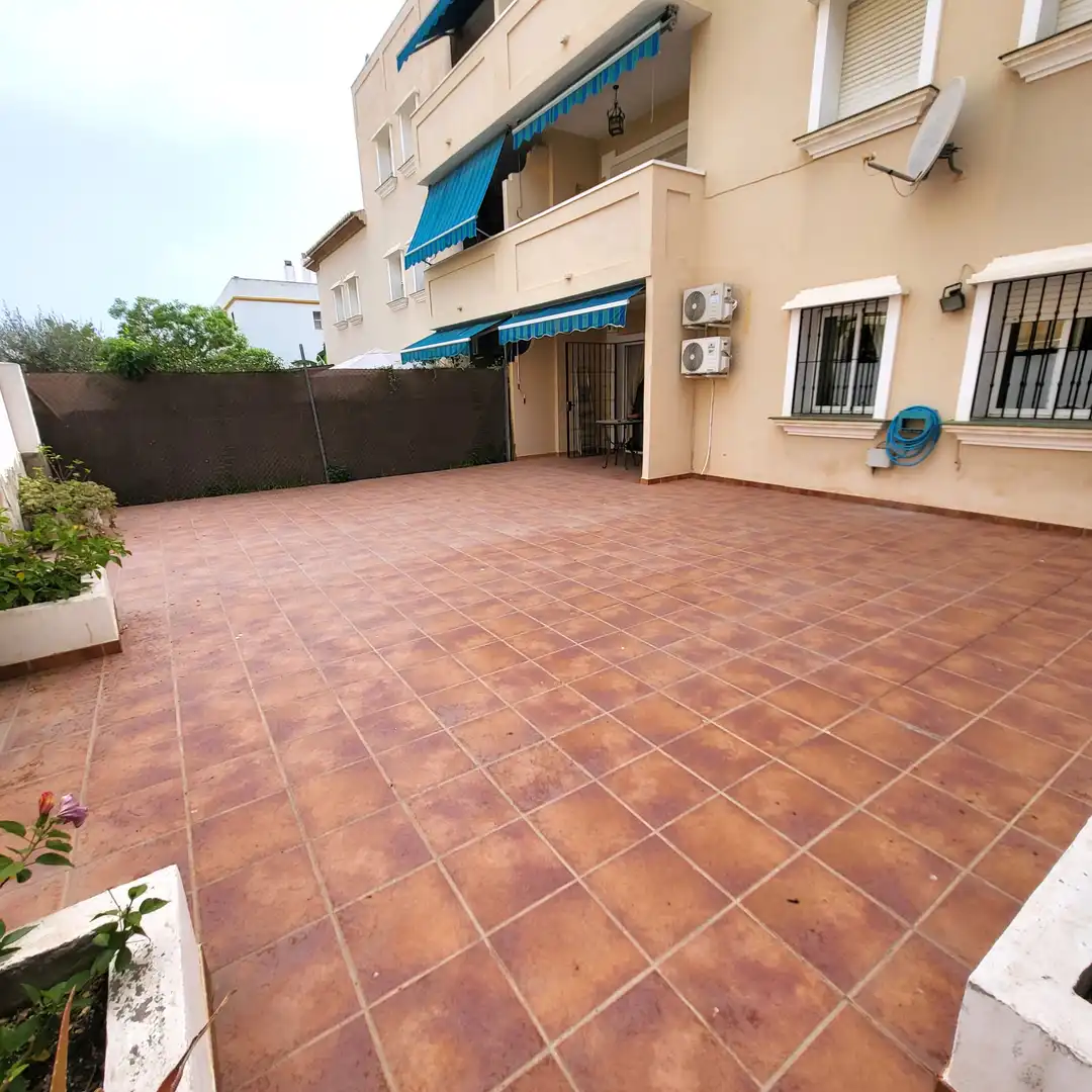 Terrassa de Planta baixa en venda en Estepona amb Jardí privat, Terrassa i Piscina