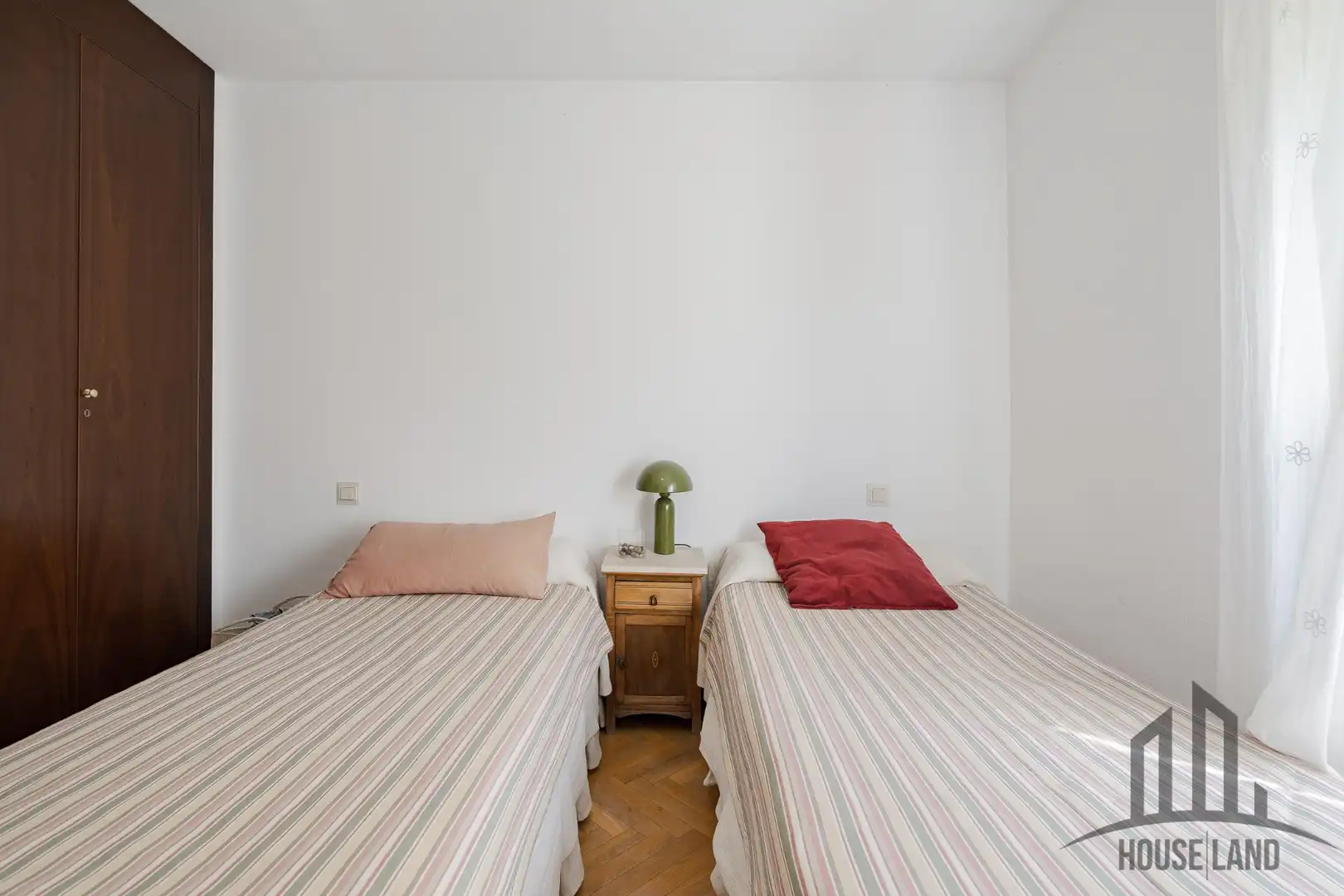 Dormitori de Casa adosada en venda en Algete amb Calefacció, Jardí privat i Terrassa