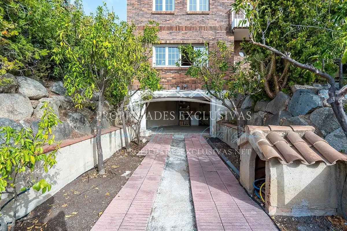 Vista exterior de Casa o chalet en venta en Teià con Aire acondicionado, Calefacción y Jardín privado