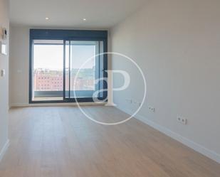 Living room of Flat to rent in  Madrid Capital  with Air Conditioner, Heating and Private garden