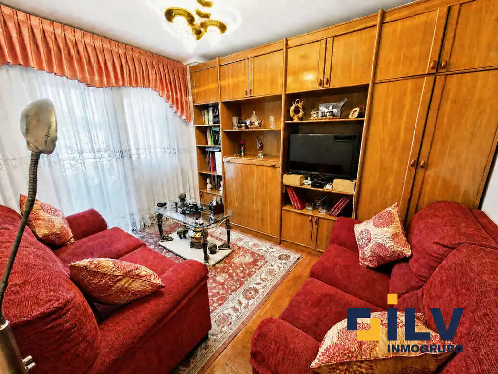 Sala de estar de Piso en venta en Portugalete con Calefacción, Terraza y Amueblado