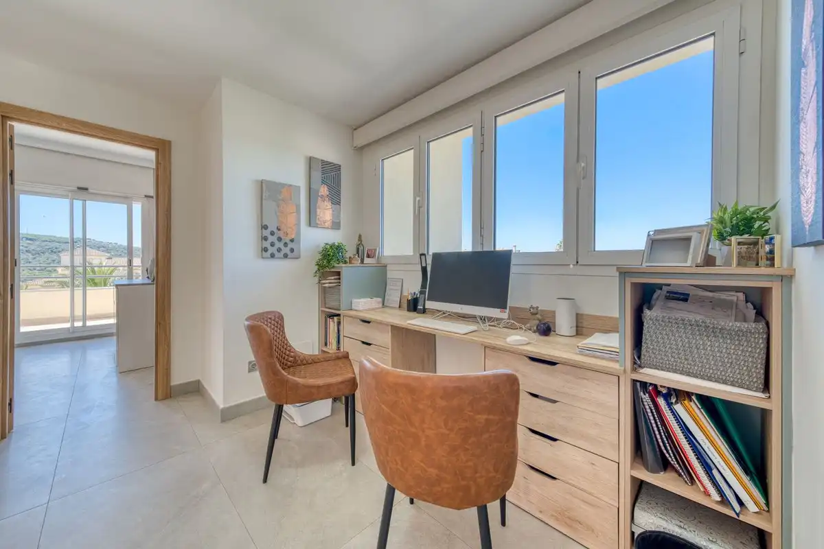 Dúplex en venda en Sotogrande amb Aire condicionat, Terrassa i Traster