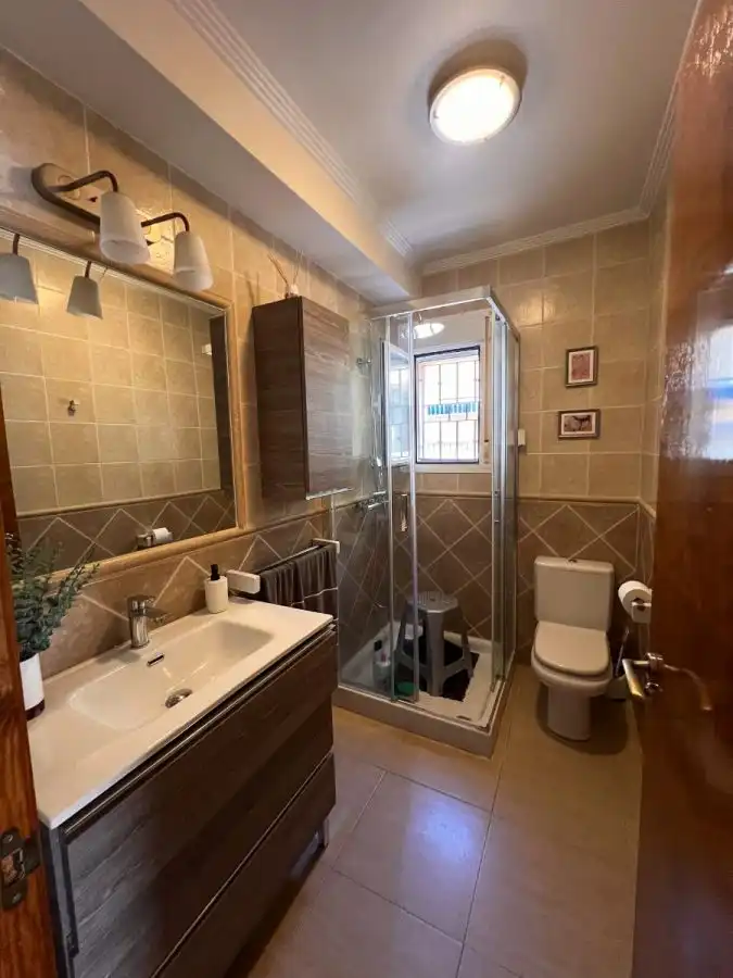 Baño de Casa adosada en venta en Pilar de la Horadada con Aire acondicionado, Calefacción y Terraza