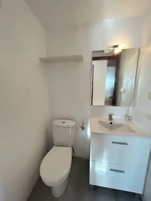 Baño de Apartamento de alquiler en Benicasim / Benicàssim con Terraza y Trastero