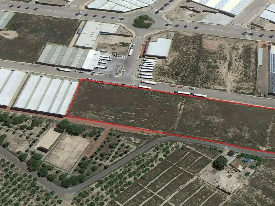 Industrial land for sale in Calle El Castellar 16