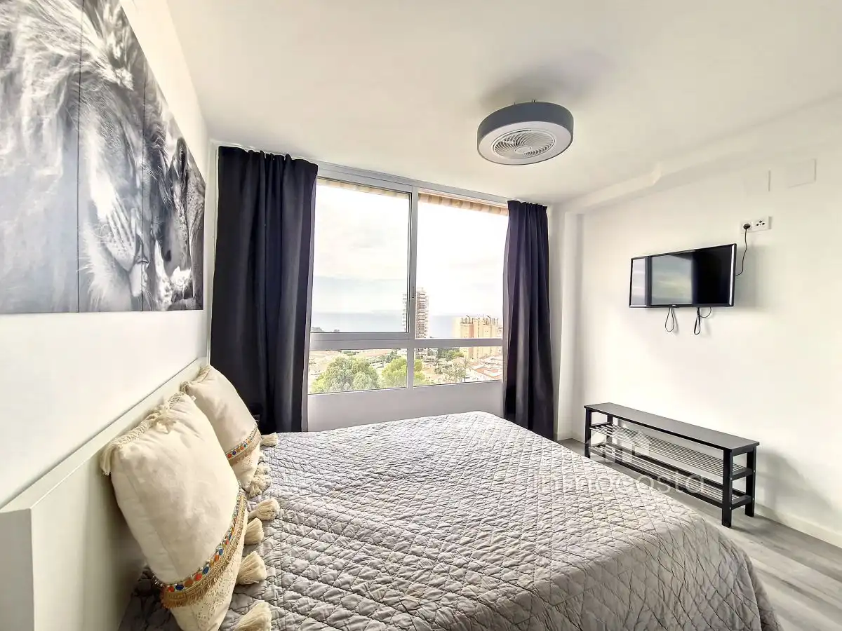 Bedroom of Flat for sale in Alicante / Alacant  with Air Conditioner and Community pool