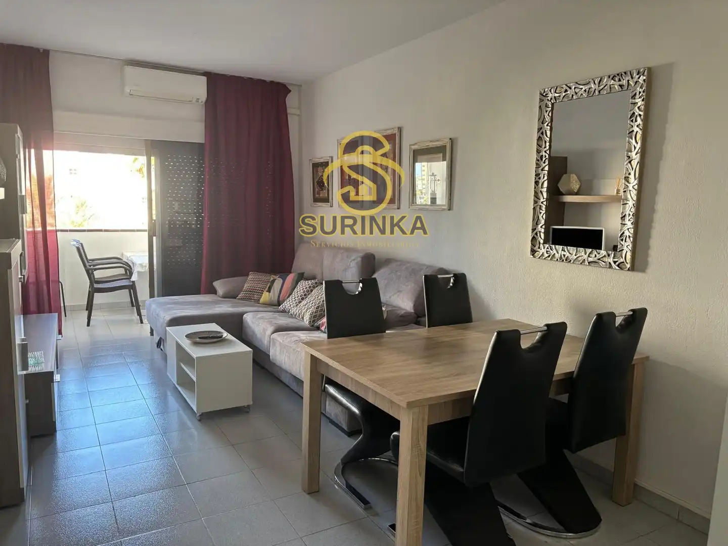 Sala de estar de Apartamento de alquiler en San Bartolomé de Tirajana con Terraza, Piscina y Piscina comunitaria