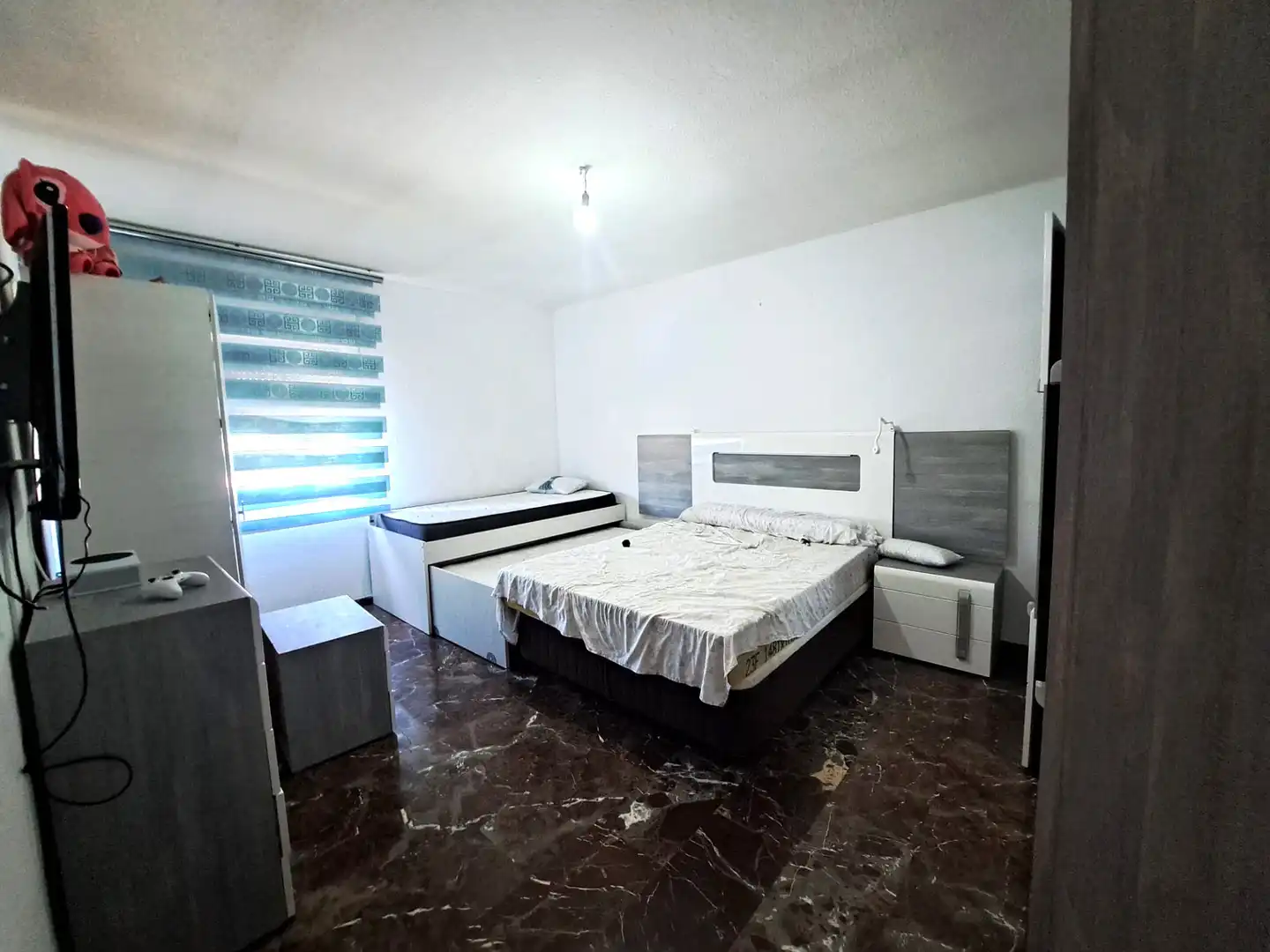 Habitación de Casa o chalet en venta en Fuente Vaqueros con Aire acondicionado, Jardín privado y Piscina