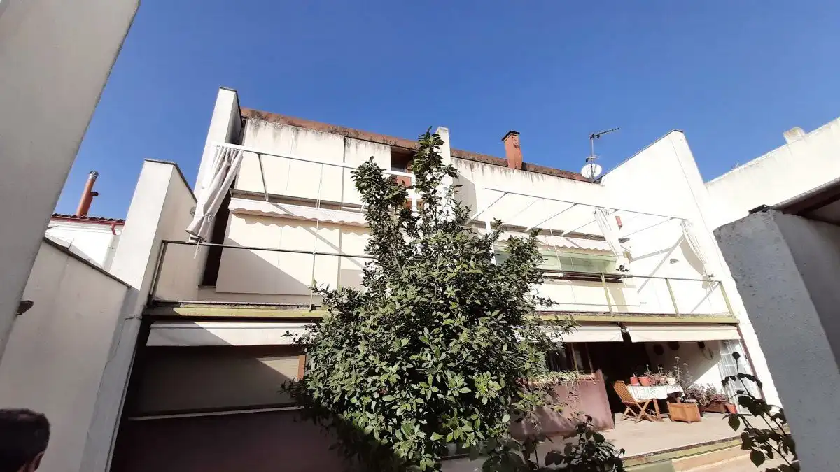 Vista exterior de Casa o xalet en venda en Ciudad Real amb Aire condicionat, Calefacció i Piscina