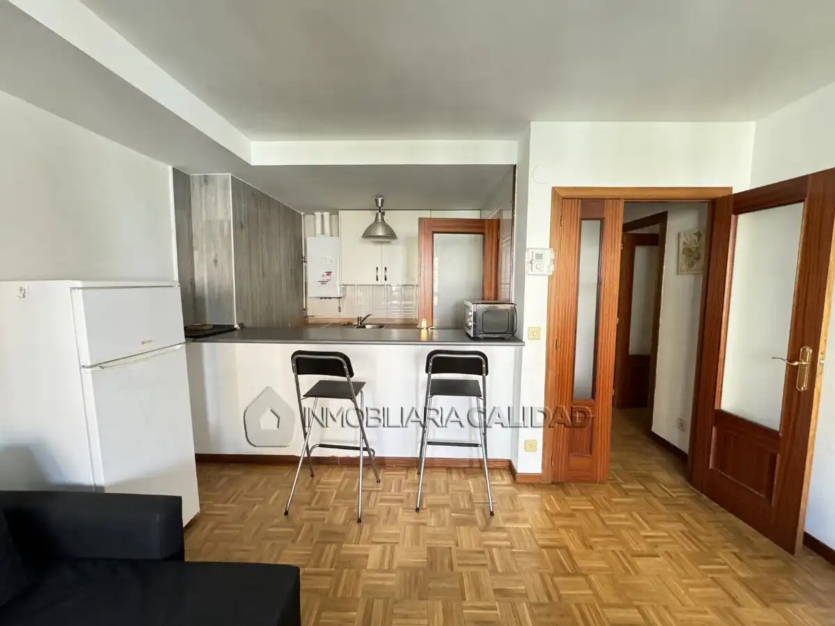 Cocina de Piso de alquiler en Burgos con Calefacción, Trastero y Amueblado