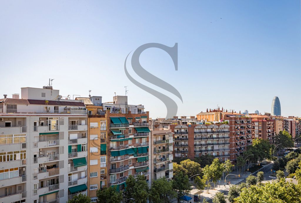 Vista exterior de Piso en venta en  Barcelona Capital con Aire acondicionado, Parquet y Horno