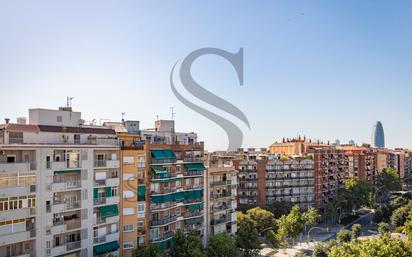 Vista exterior de Pis en venda en  Barcelona Capital amb Aire condicionat, Parquet i Forn