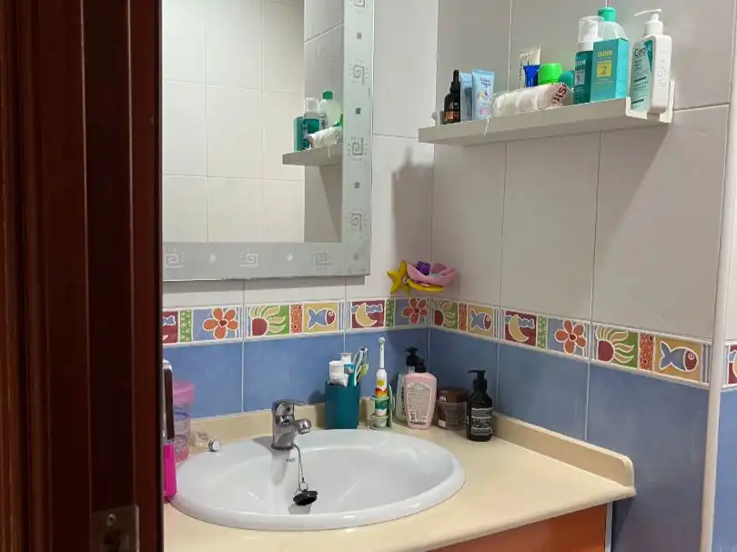 Baño de Piso en venta en Ceuta con Trastero, Amueblado y Lavadora