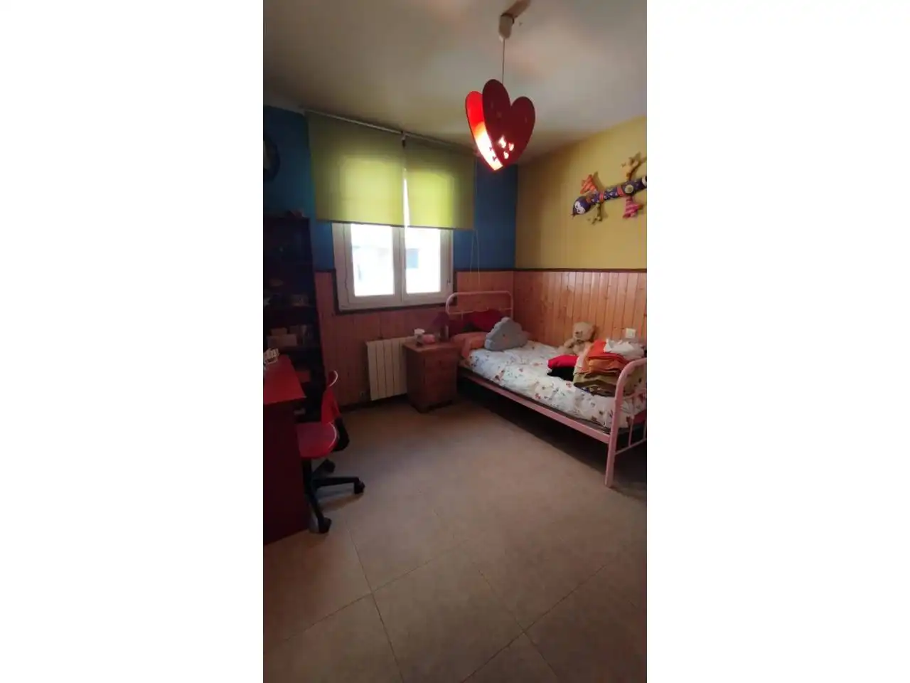 Schlafzimmer von Einfamilien-Reihenhaus zum Verkauf in Ocaña mit Heizung, Privatgarten und Möbliert