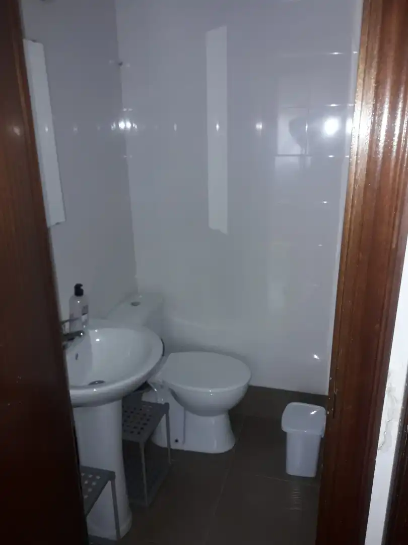 Badezimmer von Wohnung zur Miete in Montequinto mit Terrasse, Möbliert und Ofen