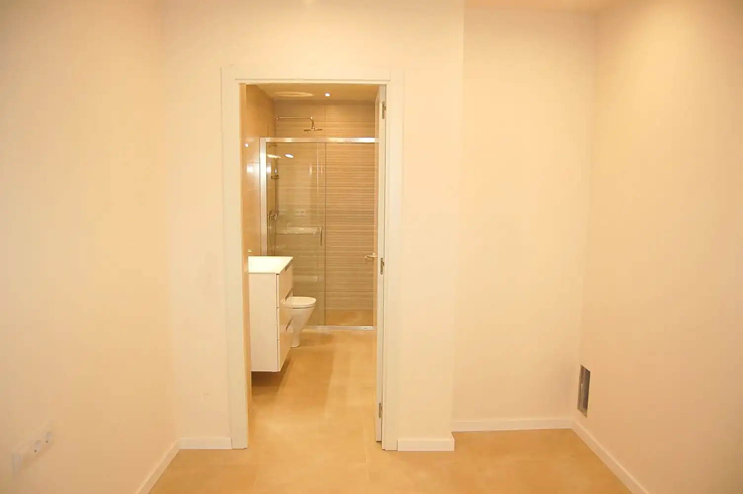 Baño de Planta baja en venta en Banyoles con Aire acondicionado, Calefacción y Terraza