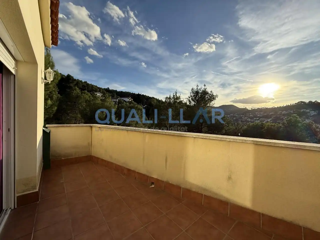 Terrassa de Casa o xalet en venda en Cervelló amb Calefacció, Jardí privat i Parquet