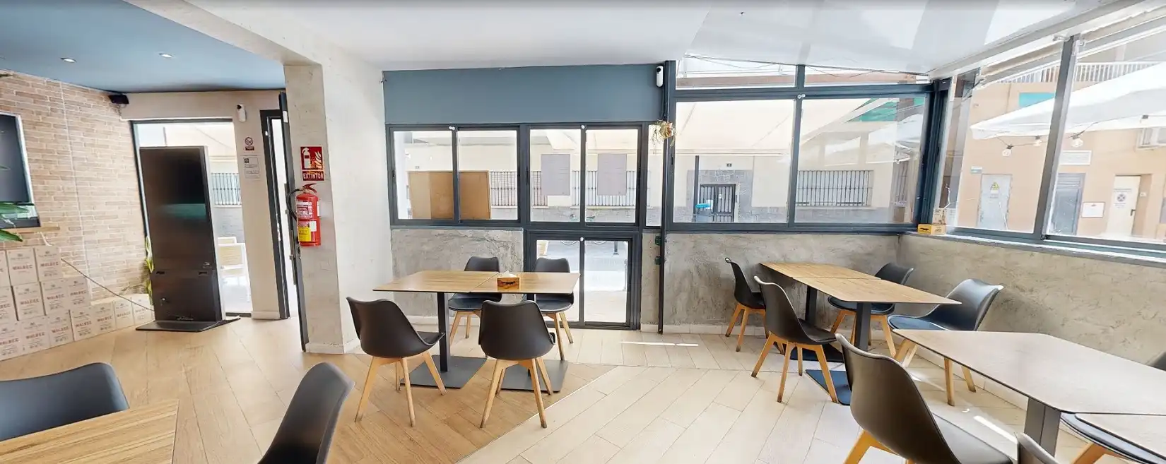 Local en venta en Fuengirola con Aire acondicionado, Terraza y Alarma
