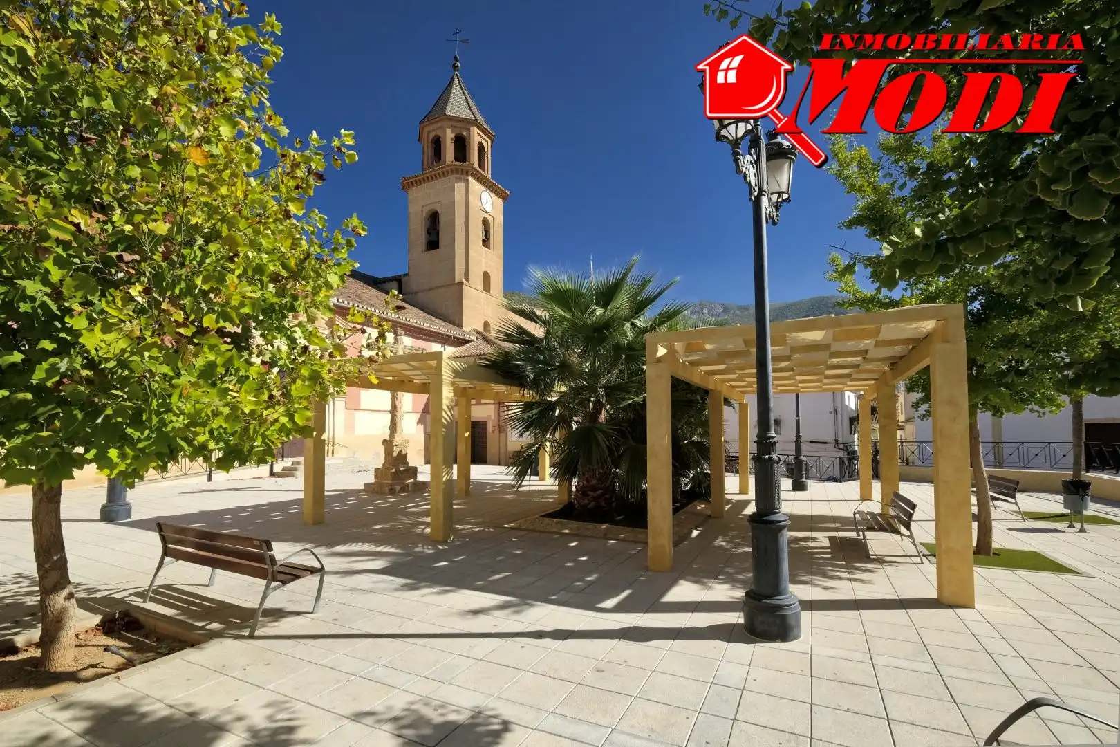 Casa con jardín en venta en Padul, imagen 2