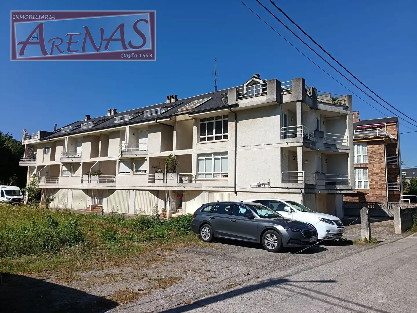 Vista exterior de Àtic en venda en Laredo amb Calefacció, Terrassa i Moblat