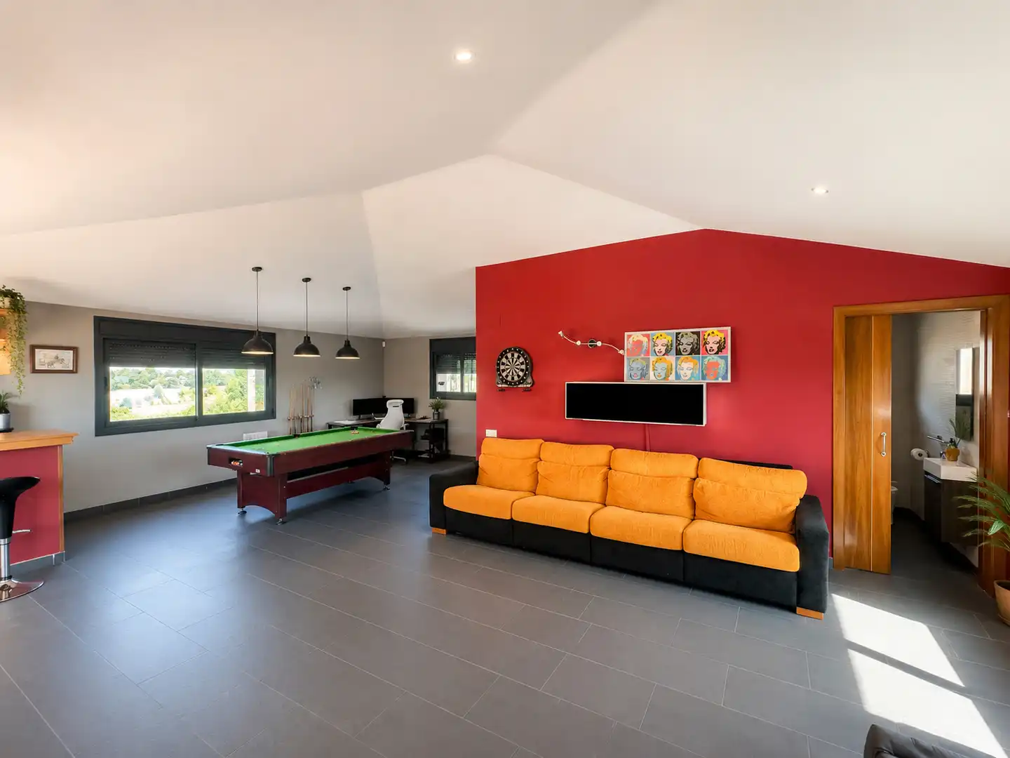 Sala d'estar de Casa o xalet en venda en Rubí amb Aire condicionat, Calefacció i Jardí privat