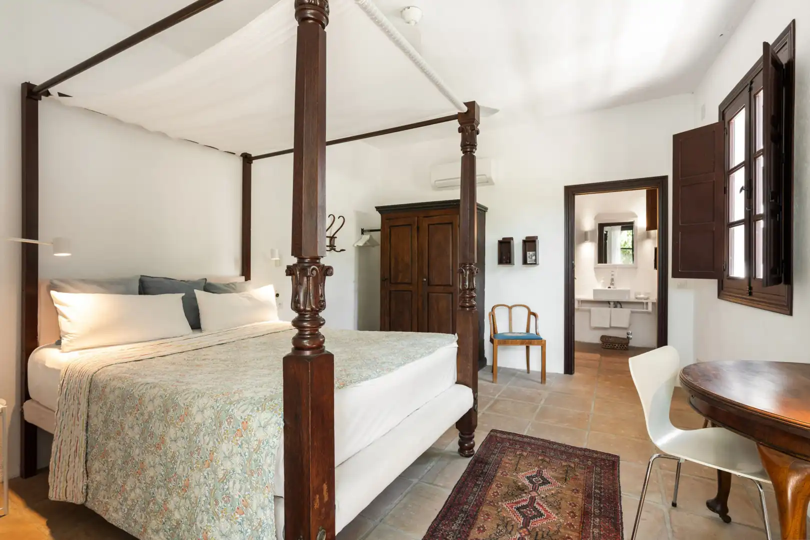Schlafzimmer von Country house zum Verkauf in Estepona mit Klimaanlage, Privatgarten und Terrasse