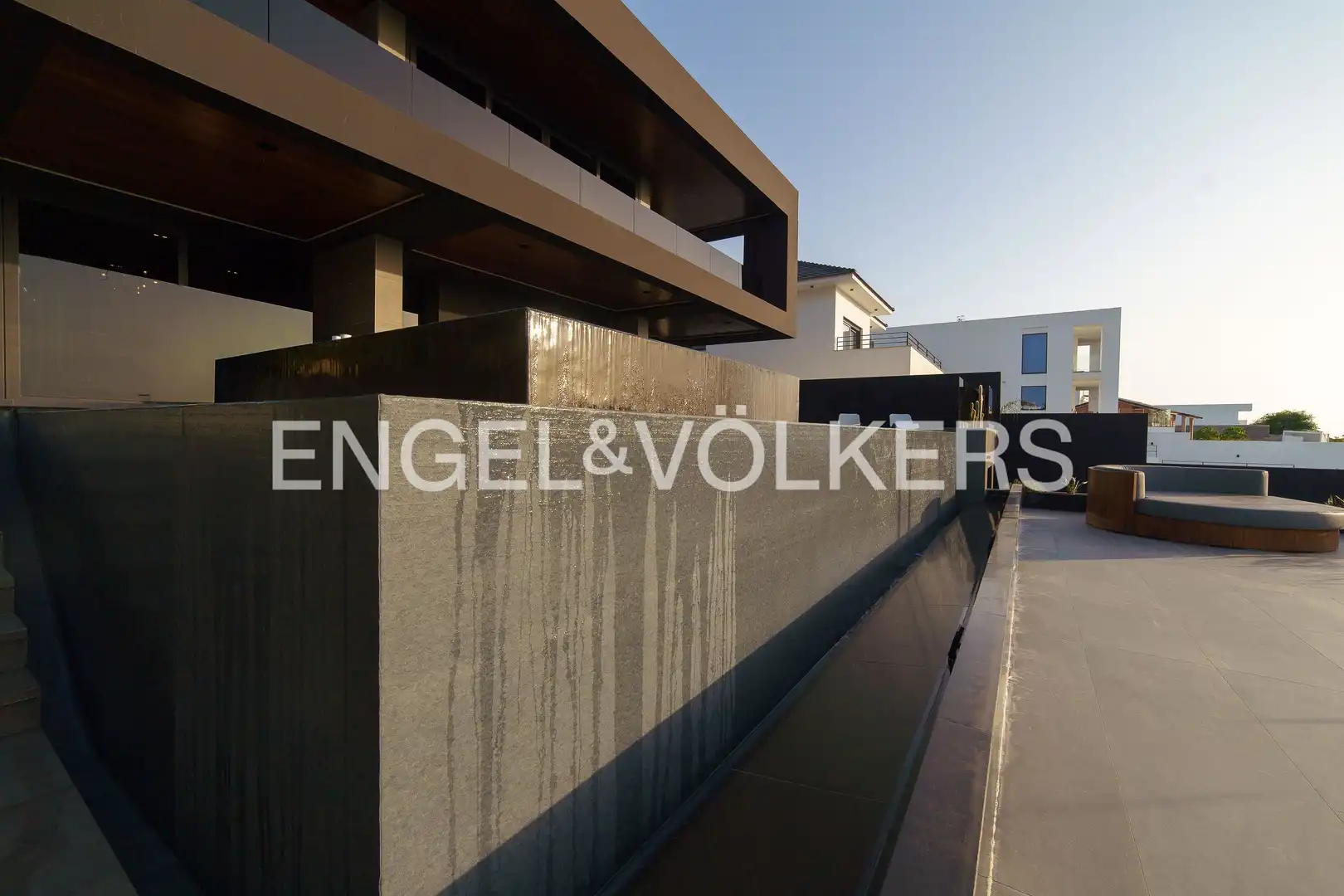 Vista exterior de Casa o chalet en venta en Sanlúcar de Barrameda con Aire acondicionado, Calefacción y Jardín privado