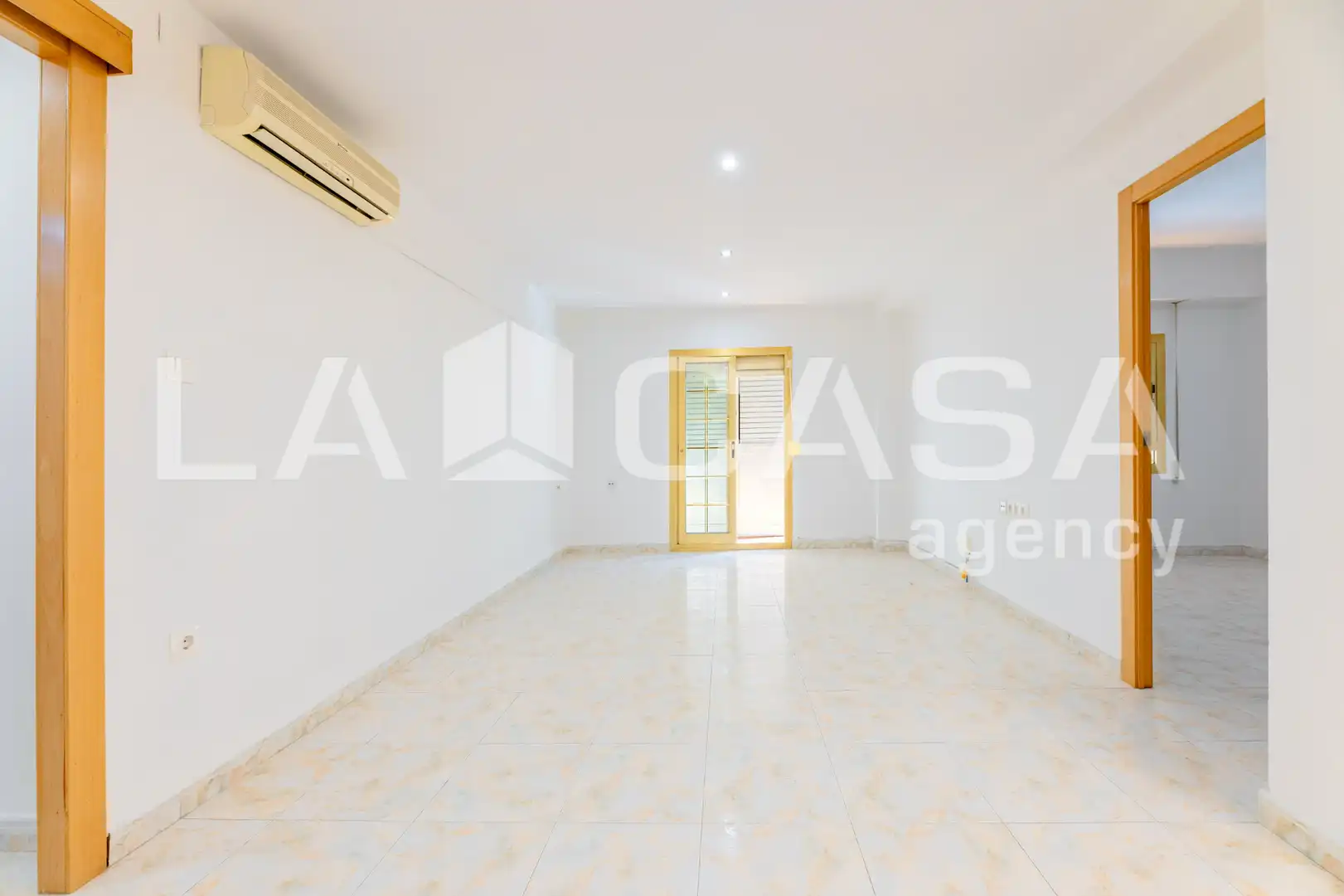 Piso en venta en Valencia con Balcón